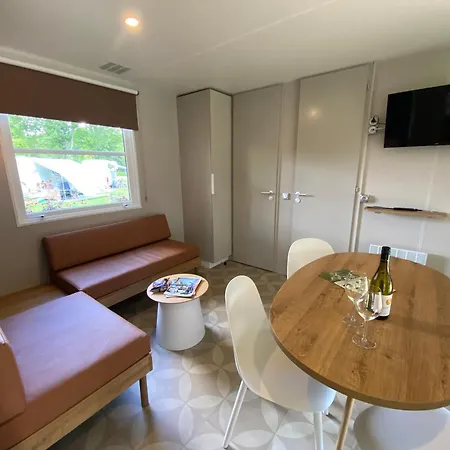 אתר קמפינג De Watertoren לנדחראף