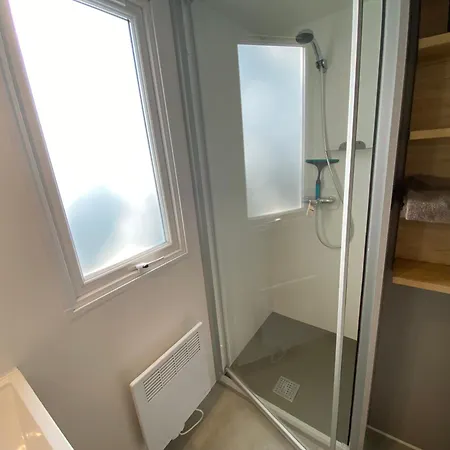 De Watertoren キャンプ場 ラントフラーフ