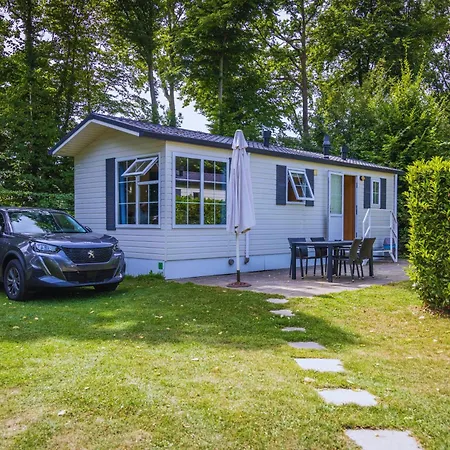 De Watertoren אתר קמפינג לנדחראף